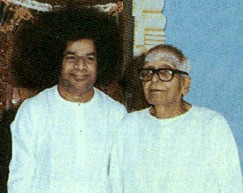 Kasthuri with Bhagavan Sri Baba